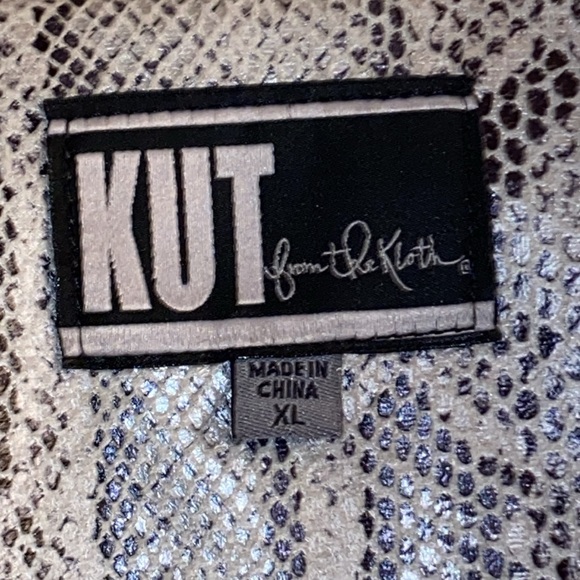 KUT from the Kloth Faux
Snakeskin Jacket, Size: XL - Picture 5 of 11